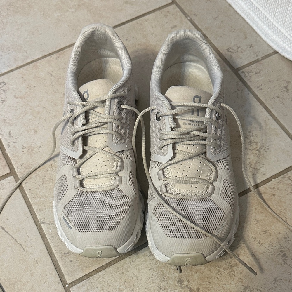 Light Gray on cloud running shoes